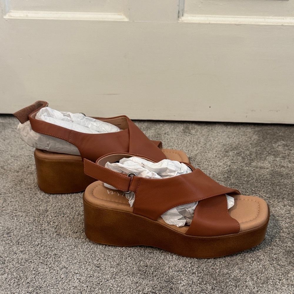 Wydr Bianca Wedge Sandal